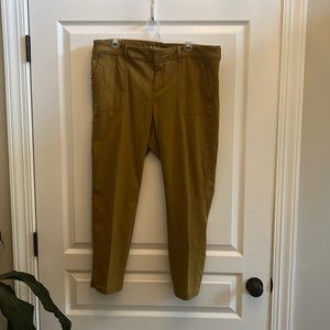 Great Color For Fall!🍁 ON Pixie Mid-Rise